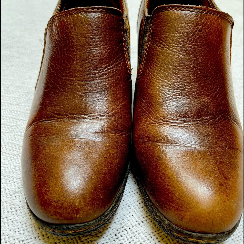 Born BOC Leather Womens Size 7.5 Brown Ankle Shoes Booties Chunky Heel